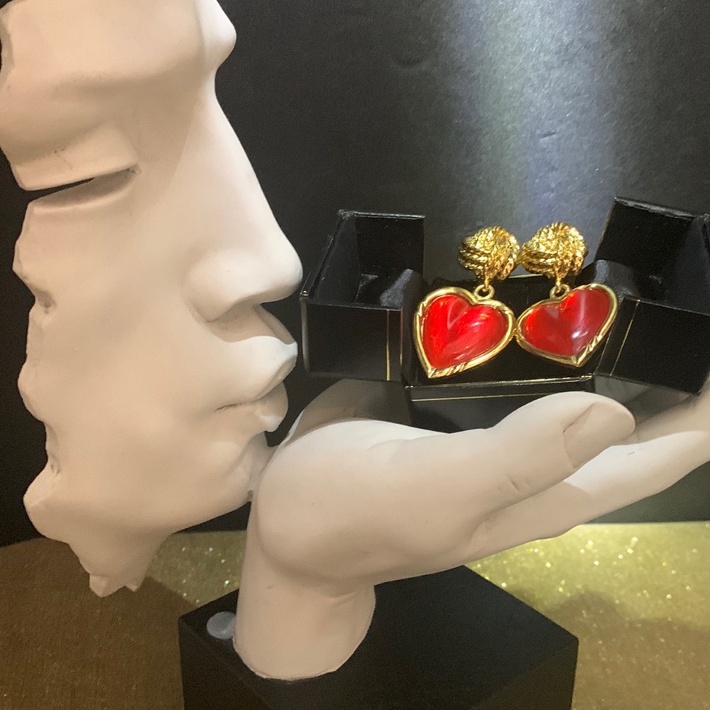Vintage EMANUEL UNGARO red resin heart clip on earrings